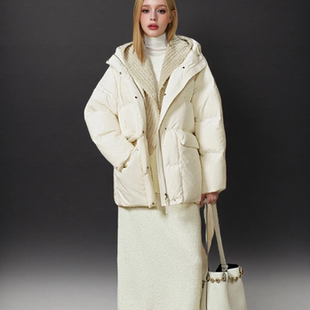 致家同款踏歌词踏雪系列合身连帽保暖白鸭绒绒羽绒服女25冬季新款
