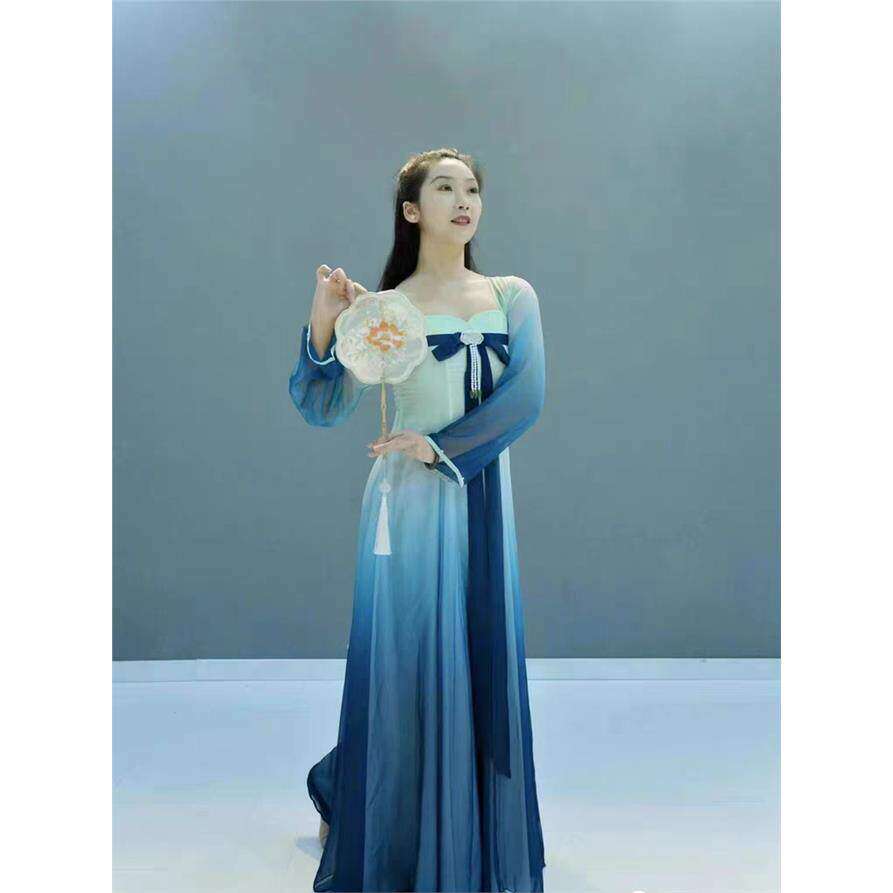 原创古典舞蹈服女 飘逸中国舞茶艺演出服中国风汉唐舞蹈服扇子舞