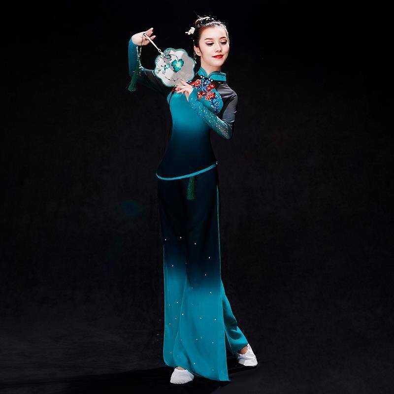 秧歌服演出服新款秋冬中国风现代广场舞古典舞蹈服装飘逸扇子舞女