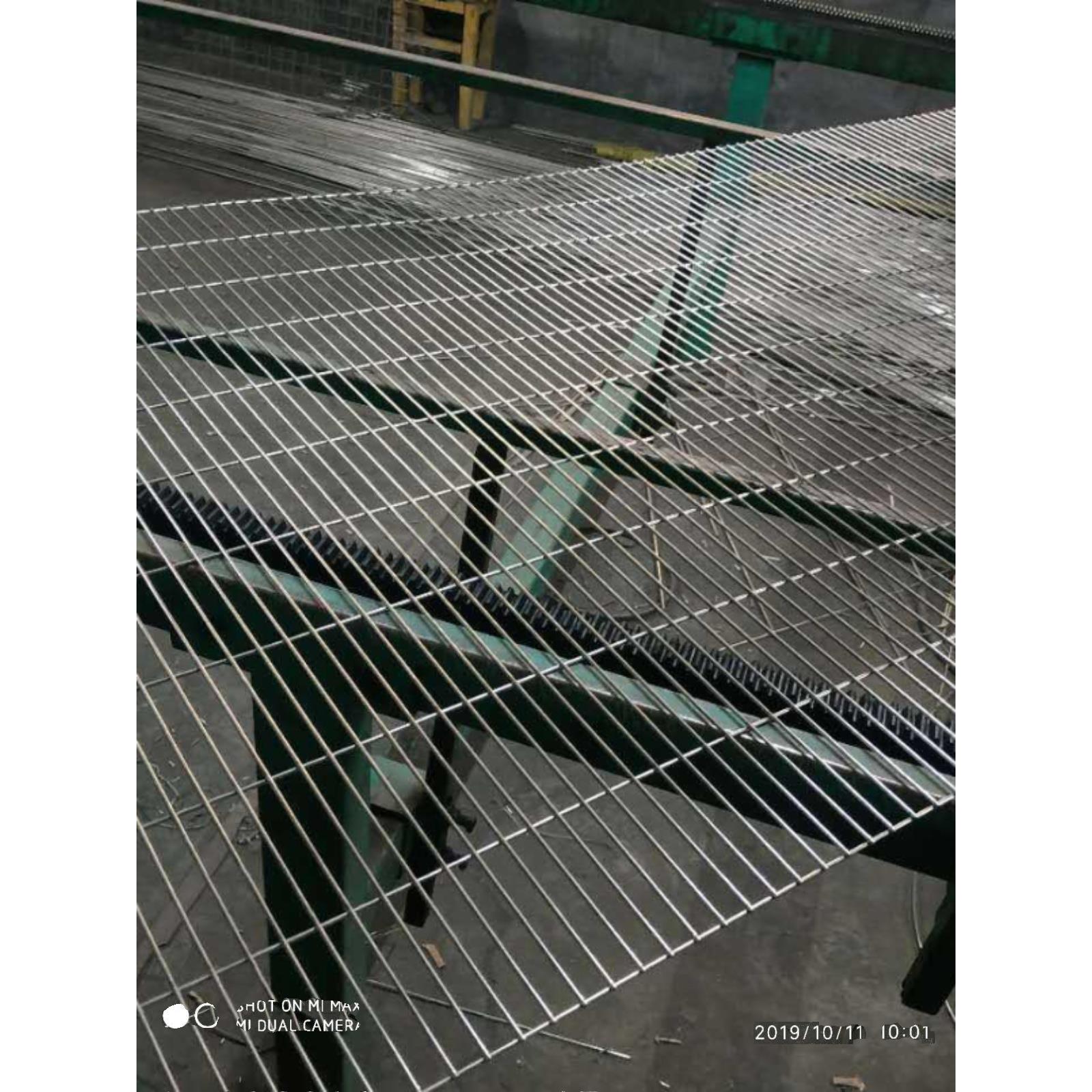 304不锈钢长孔鸟笼网片网格养殖防护鸟笼网鹦鹉笼裁剪定做包邮