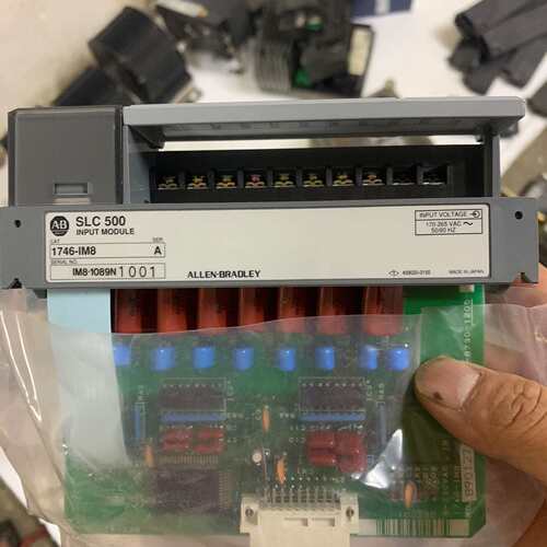 可维修1746-IM8 拆封输入模块一块议价
