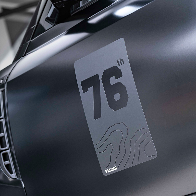 PLUMB76周年风口造型贴