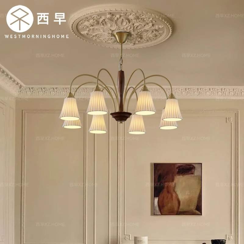 新款法式奶油风客厅吊灯设计师中古餐厅灯高级感美式复古卧室灯