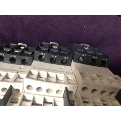 原装控制继电器LUCA05BL配底座LUB12一套价