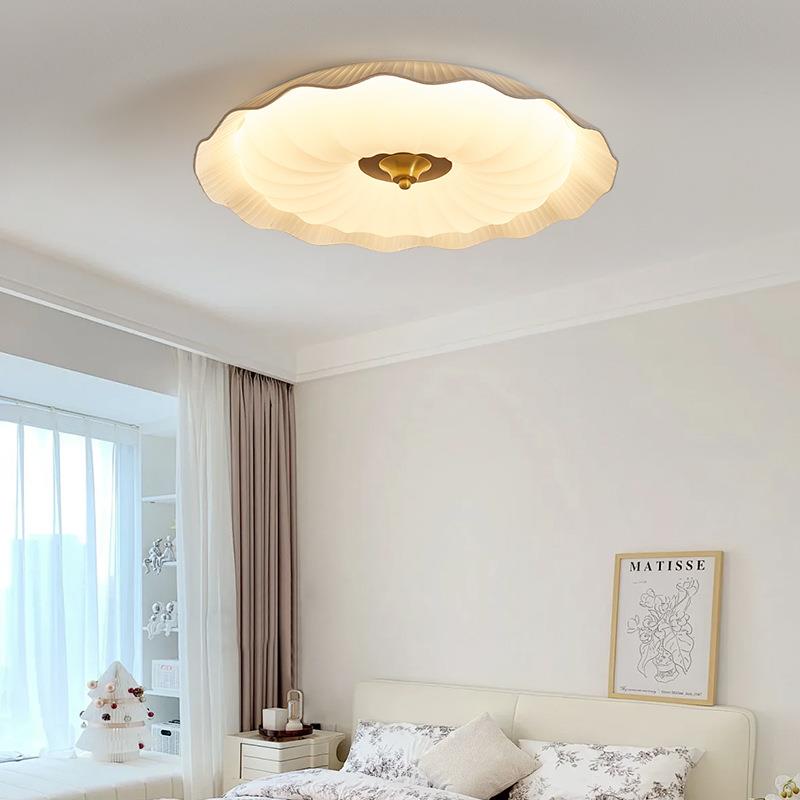 中古风卧室灯2025新款奶油风现代简约阳台过道灯全光谱护眼吸顶灯