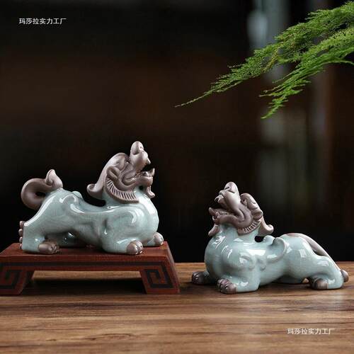 陶瓷貔貅摆件一对家居客厅办公室桌面装饰品瑞兽麒麟茶宠可养