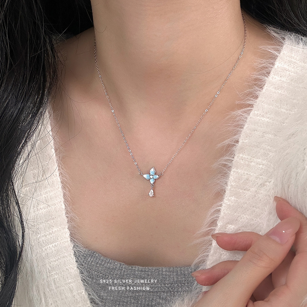 日本品质S925纯银浅蓝滴胶莺尾花项链女流苏小清新森系时尚百搭花