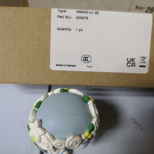 议价接近开关NBN30-U1-Z2NBN30-U1-E2NBN40-U1-Z2