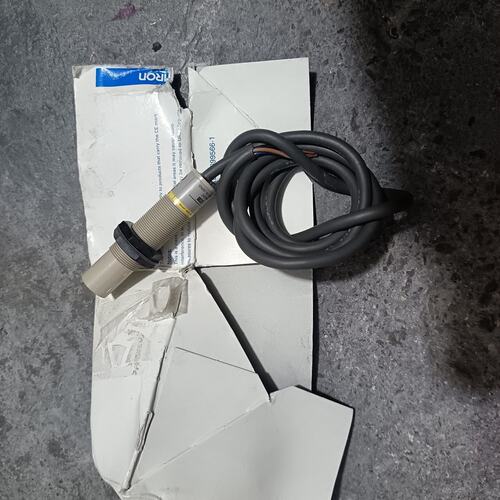 议价电容式接近开关E2K-X8MF1E2K-X10MF1E2K-X18MF1