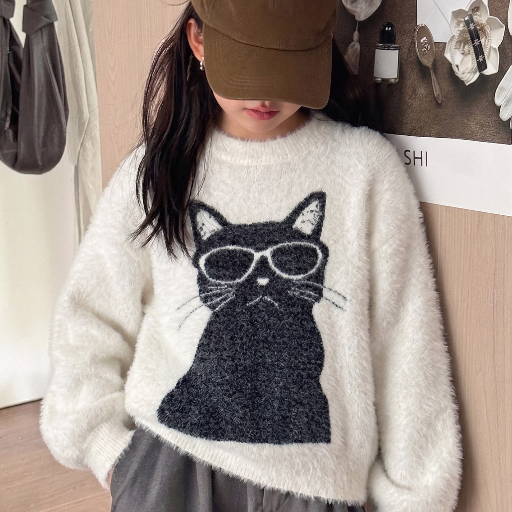 女大童时尚墨镜猫咪图案撞色仿水貂绒毛衣针织衫适合春秋冬季