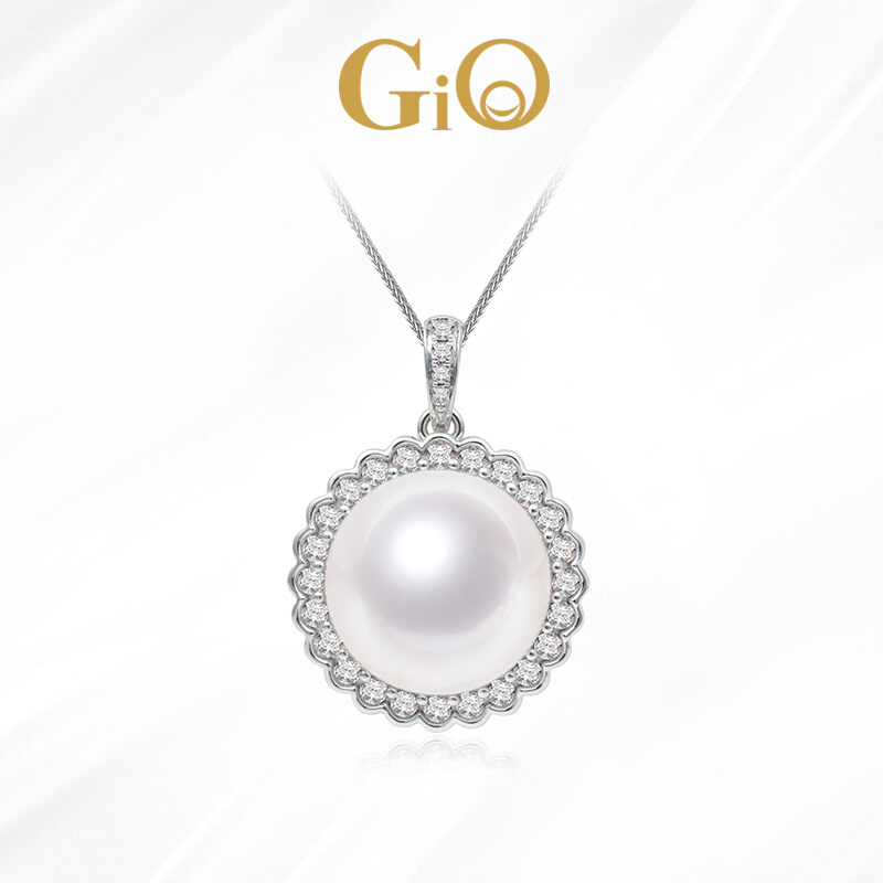 GiO珠宝南洋海水澳白珍珠吊坠18k金天然群镶钻石项链单颗气质款