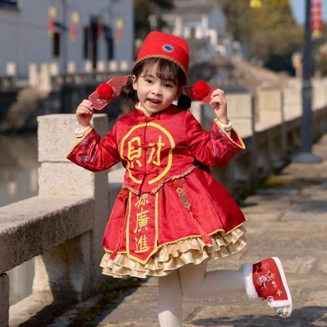 帽子晚儿童装年全套裙子新衣服表节演出服会cos服财神爷2024女春