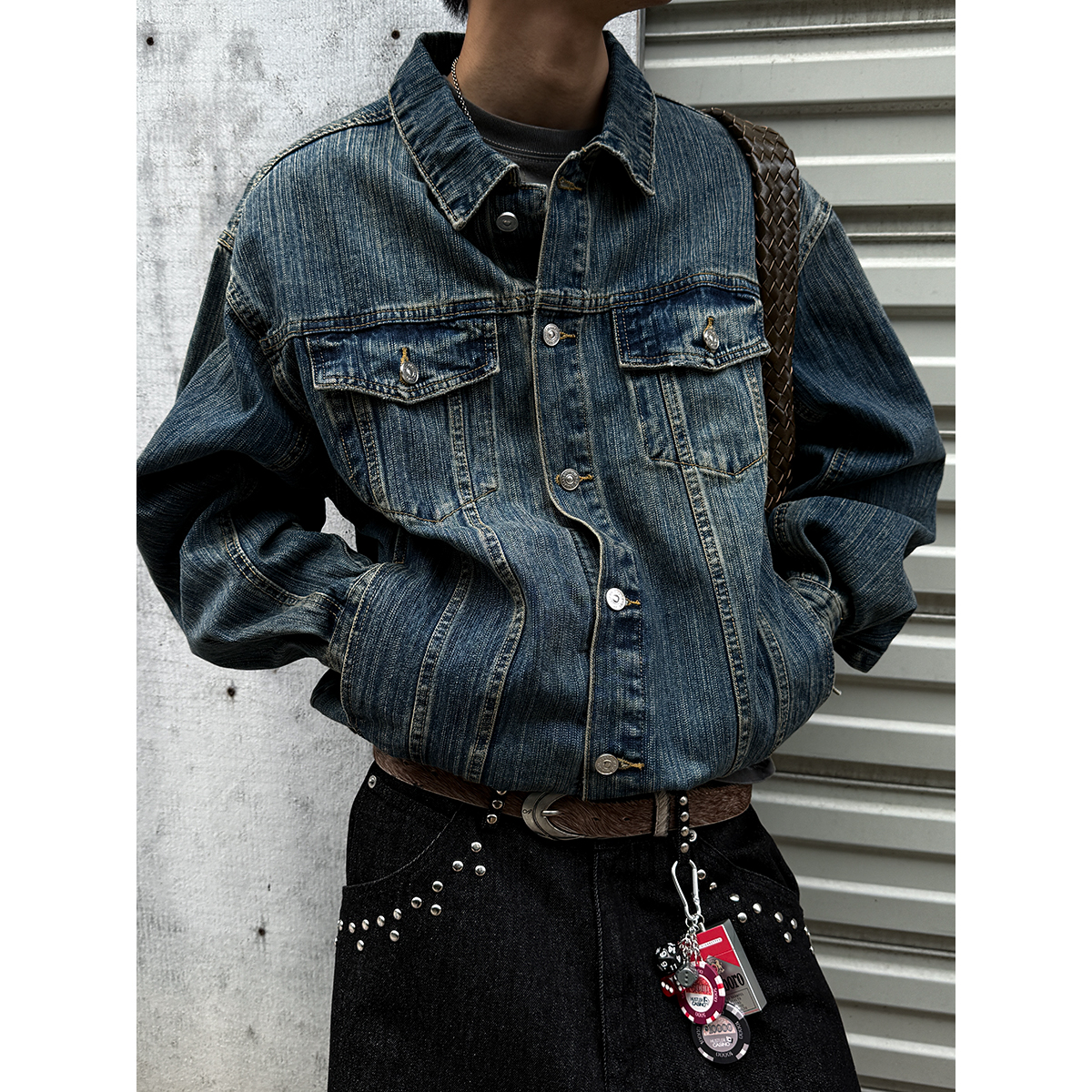 竹节纹理切割线水洗做旧牛仔夹克