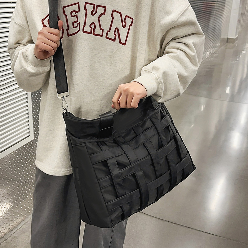 日本品质日系经典尼龙斜挎包男防水百搭单肩包多功能大容量工装手