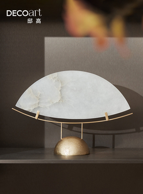 新中式风格的房子样板房客厅茶几秀玉饰品亚克力展示盒玉墙软装饰