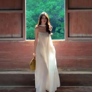 法式甜美白色抹胸吊带连衣裙女2026年夏季度假风宽松显瘦a字长裙