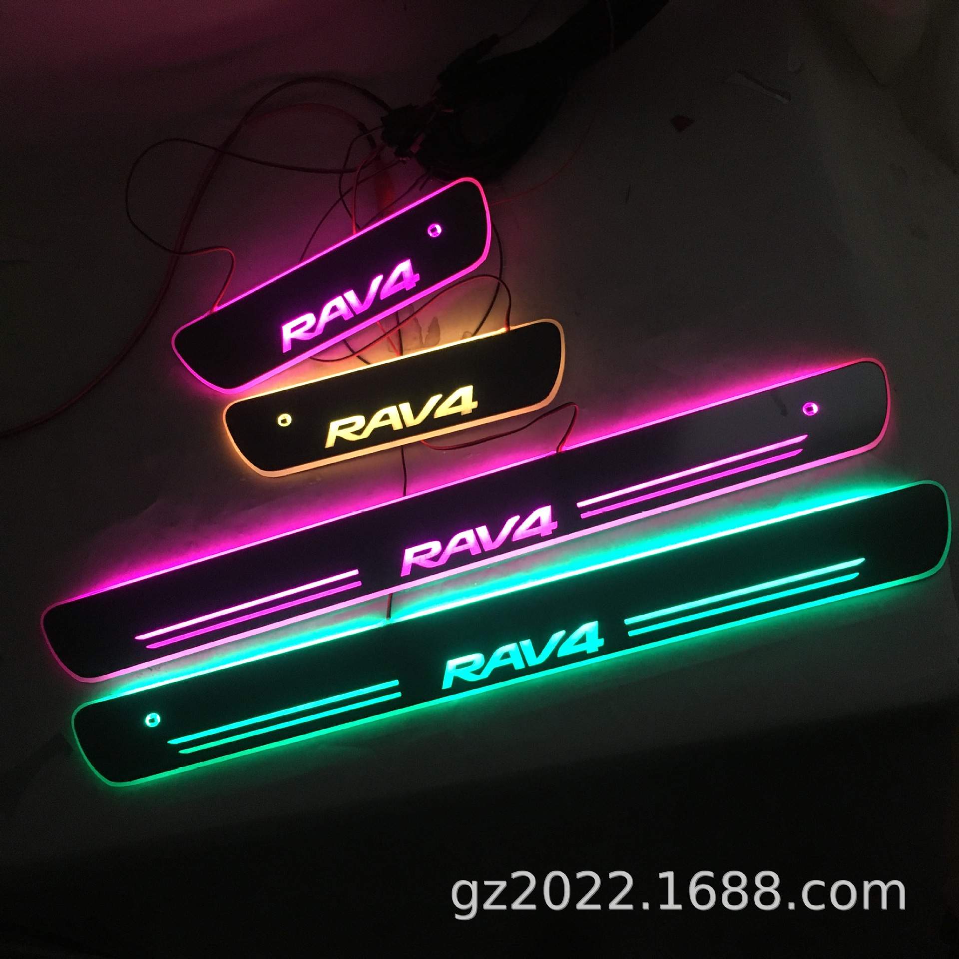 免破线+磁遥控切换适用于丰田RAV4流光动态迎宾踏板带LED灯门槛条