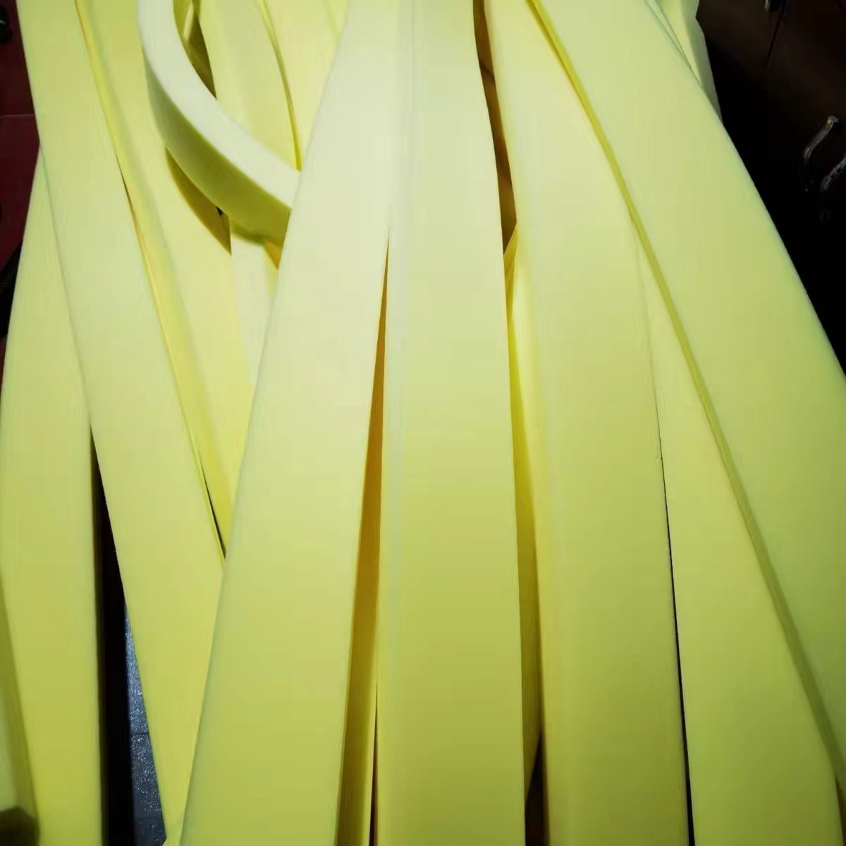 高密度海绵长条中软高回弹韧性好