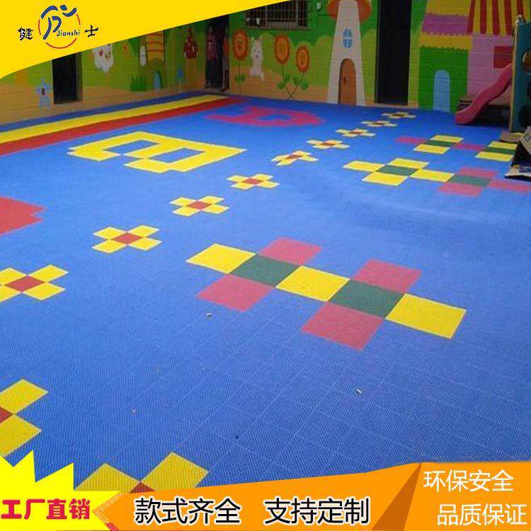 幼园学儿校悬浮地垫设篮球装场运动拼地板场地铺学校塑DLI料地板