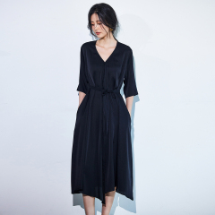悦戎纯色重磅真丝桑蚕丝连衣裙女2025新款V领系带中袖气质黑色裙