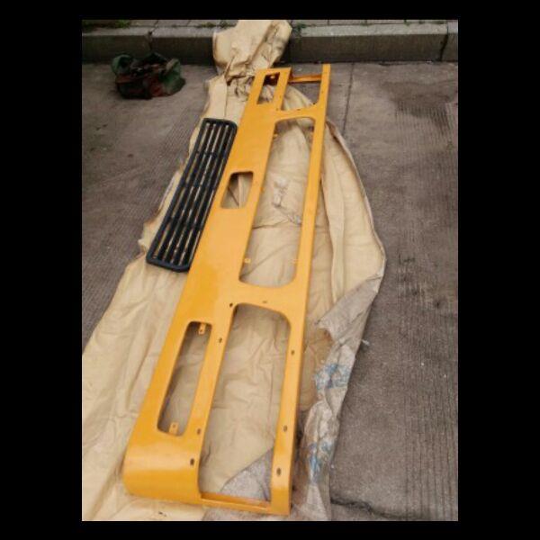 徐工吊车前保险杠12吨16吨20B25E保险杠徐工吊车保险杠发物流