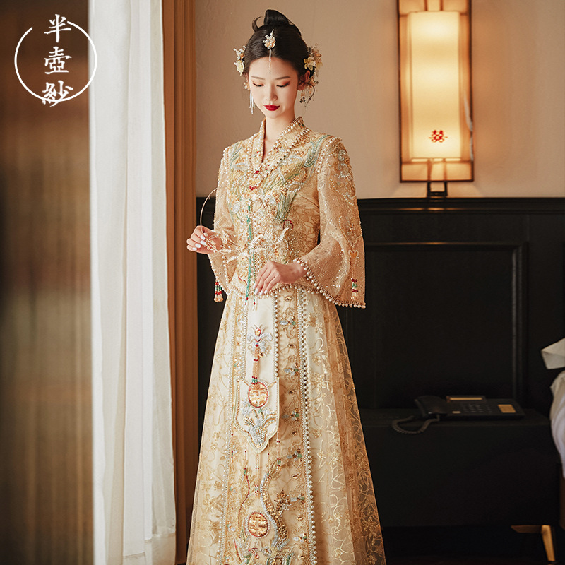 日本品质夏季浅色香槟金网纱秀禾服2025新娘结婚中式婚纱礼服薄款