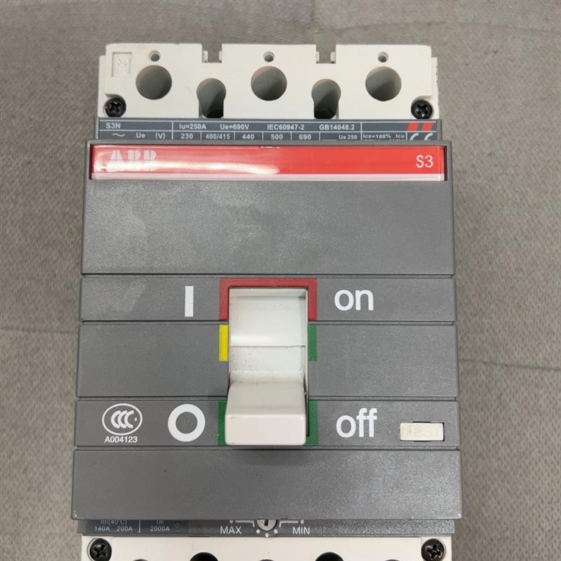 《议价》ABB塑壳断路器 S3N250A包邮包好 拆机250A3p断