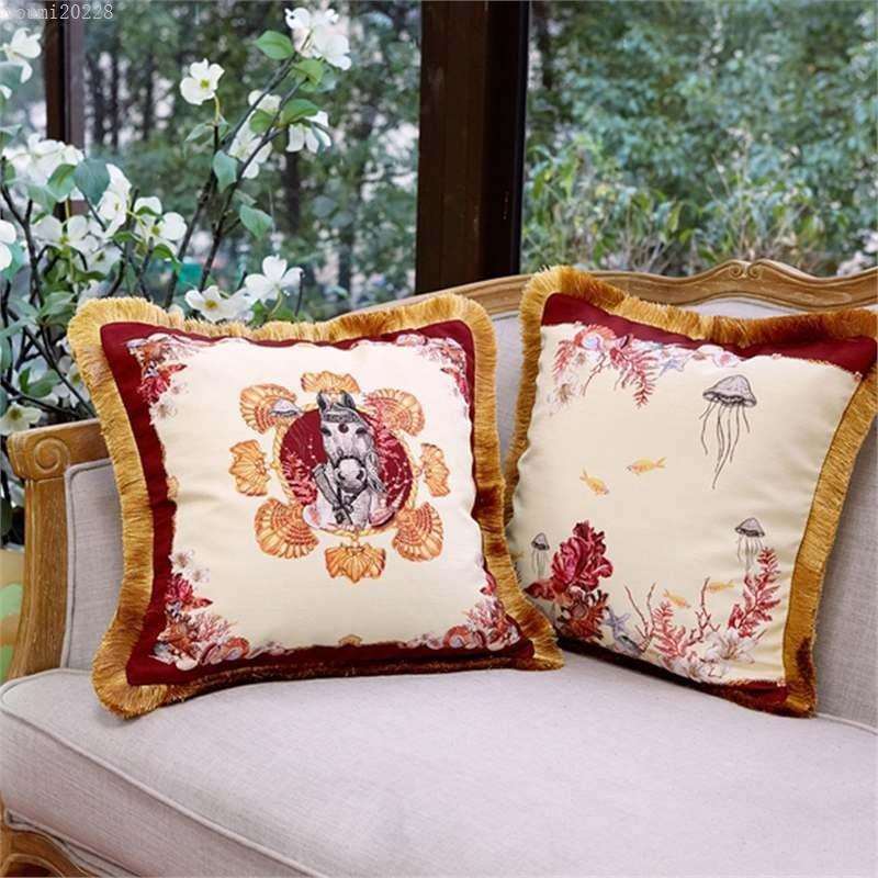 美式轻奢骏马抱枕靠枕酒店样板房家居沙发床头流苏靠垫