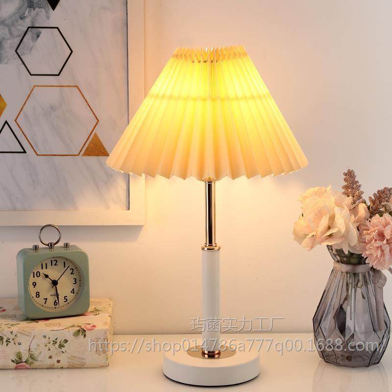 北欧轻奢时尚经典学习卧室结婚小夜灯护眼看书可调光节能喂奶台灯,橡塑材料及制品,亚克力管/有机玻璃管,淘宝优惠券,粉丝福利购,淘宝优惠卷