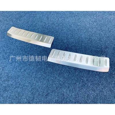 适用于丰田20款Harrier海利亚银色内置后护板Venza威飒后备箱护板