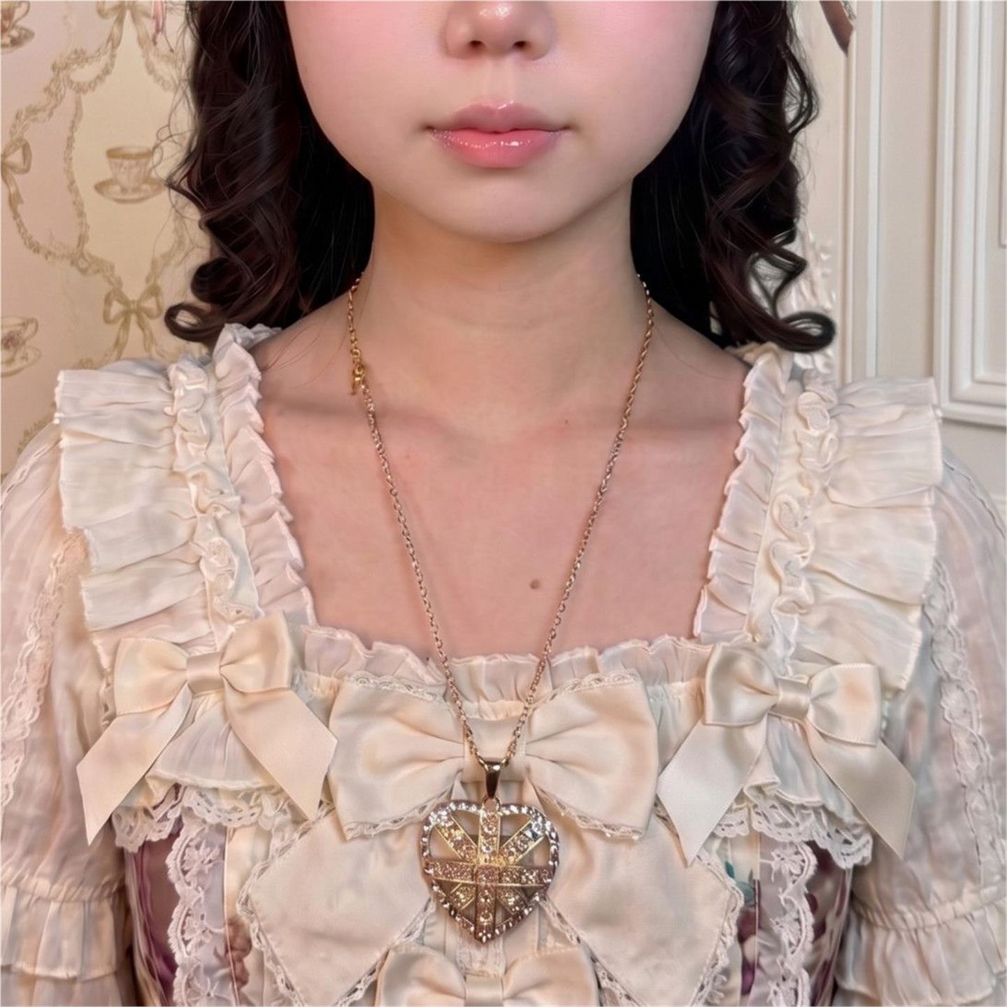 lolita纯百搭粉色爱心镂空锆石超闪choker项圈项链女款洛丽塔配饰