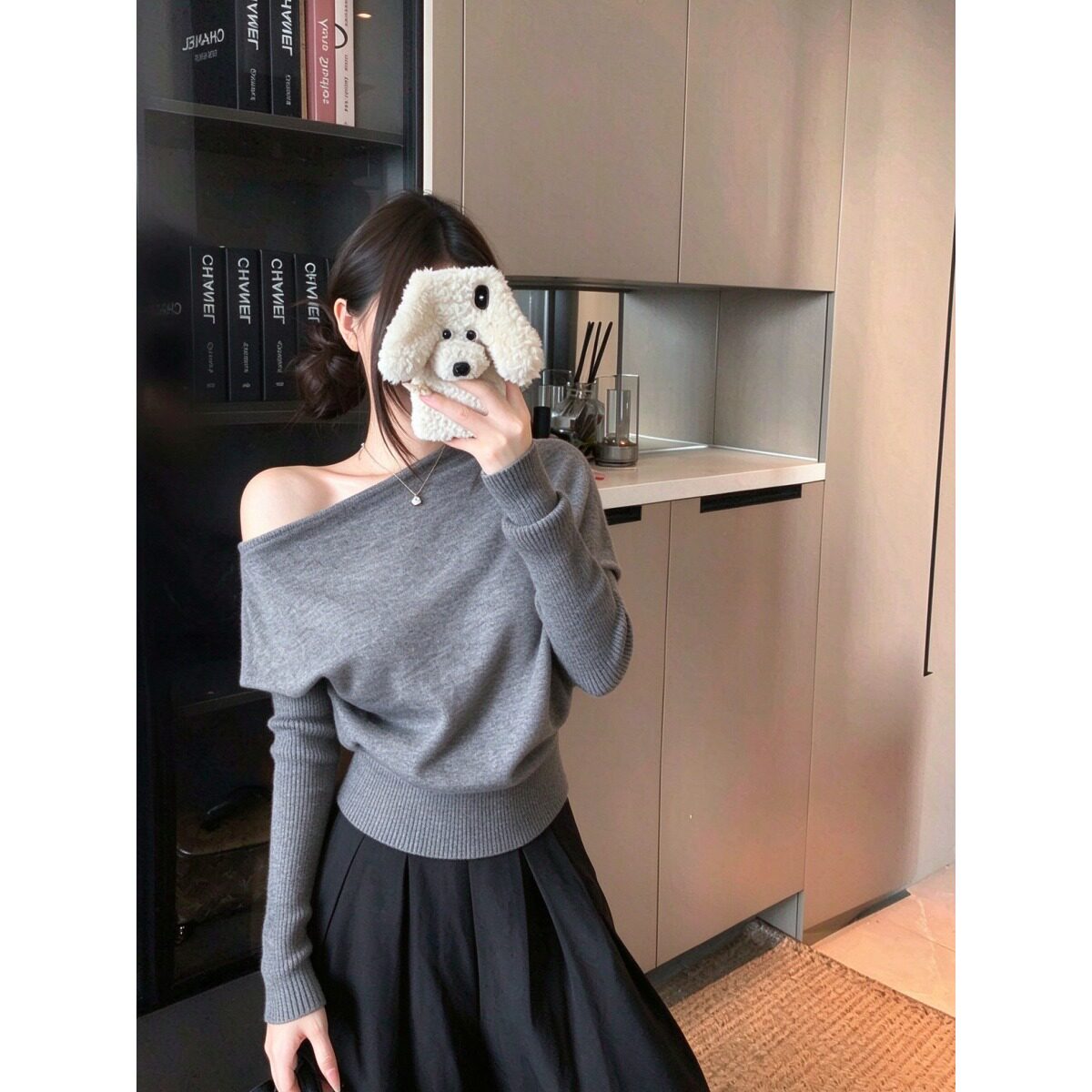 6羊毛洗水松弛感灰色斜肩长袖针织衫女秋宽松显瘦百搭露肩上