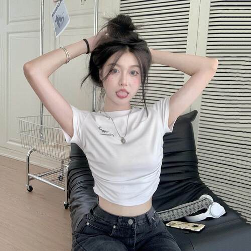 女团音乐节kpop演出服舞蹈穿搭辣妹爵士舞短款上衣女jazz跳舞T恤