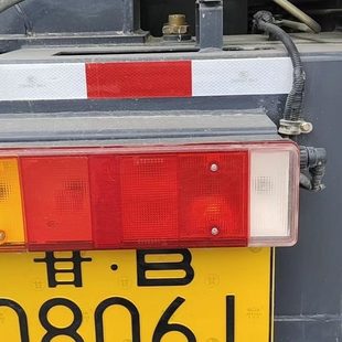 吊车 组合5 k徐工25 d原厂配件25 刹车灯灯后尾灯原厂k后