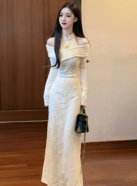 新中式国风改良旗袍连衣裙春秋款挂脖露肩针织长袖收腰气质长裙子