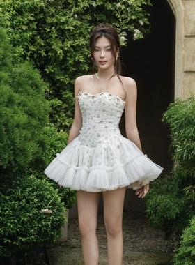 越南小众品牌LANECI抹胸鱼骨碎花蓬蓬裙甜美性感辣妹连衣裙