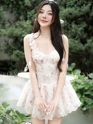 越南正品代购FLEXY吊带花朵碎花连衣裙甜美性感少女感