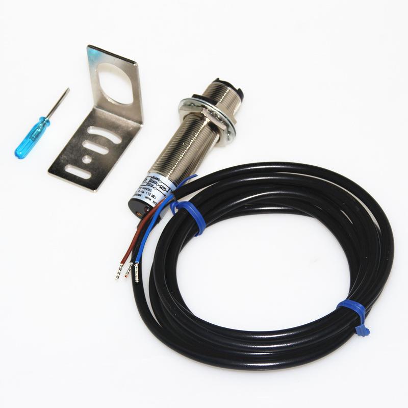 厂8家直销GP18-100DN1远离距漫反射NPN常开光电传红感器外线M1光