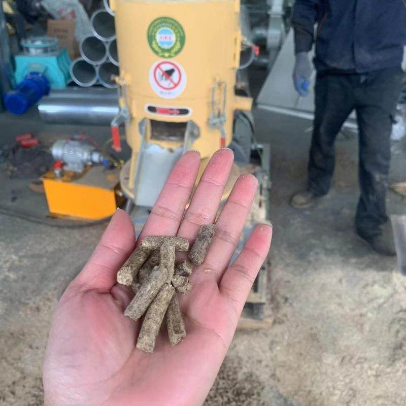 生物质壳制粒6069880设备圆木树枝锯末机造粒屑竹刨花燃料颗稻粒