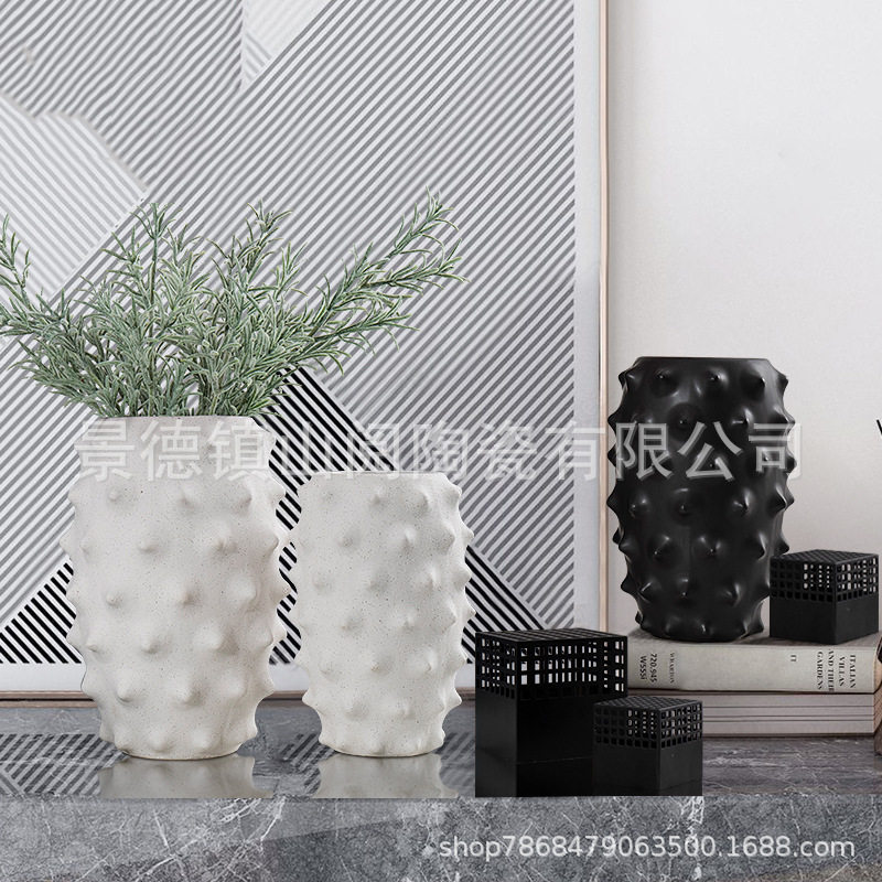 简约现代新中式黑色陶瓷海参花器仿真菠萝造型样板间客厅桌面摆件