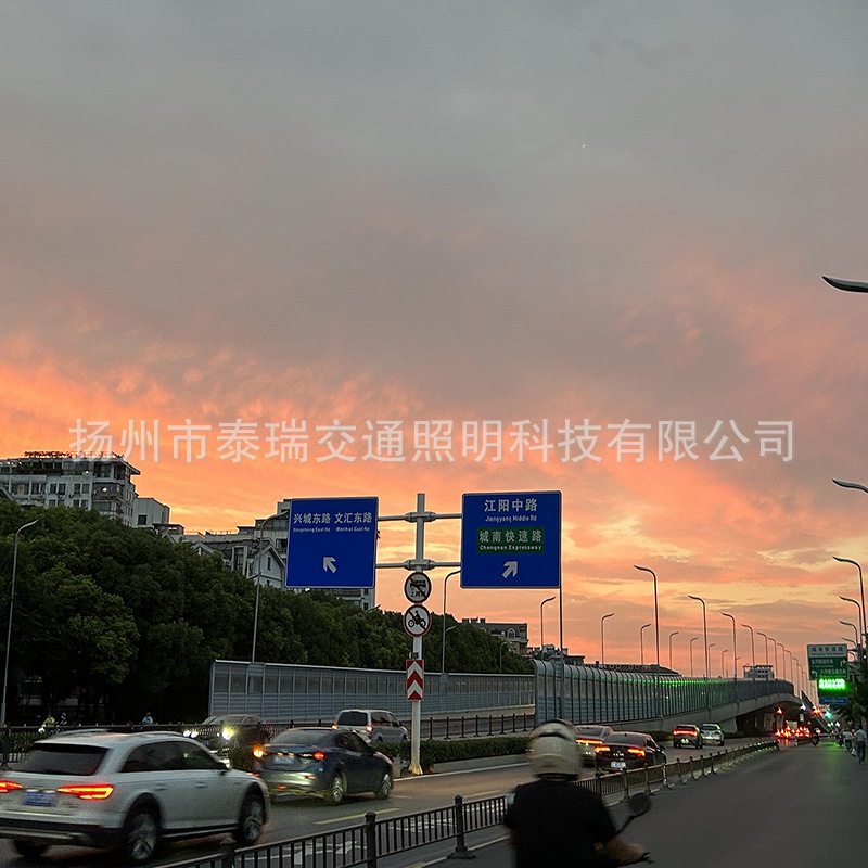 交通标志牌杆道路悬臂指示标识牌立杆L八角监控红绿信号灯杆厂家图片