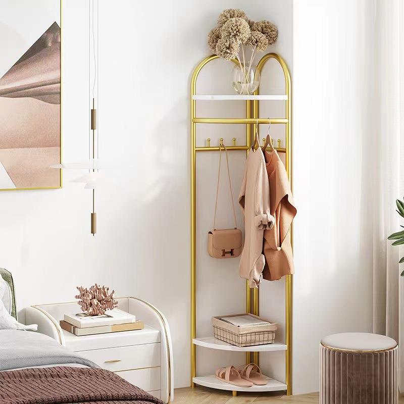 网红轻奢拐角挂衣架落地卧室贴墙衣服收纳架子北欧创意转角衣帽架
