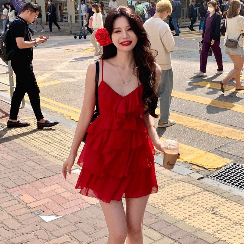 速发糕古绝美红色吊带连蛋裙夏2024新款超好看性感辣妹衣复裙小个