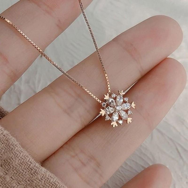 Exquisite Zircon Snowflake Women Pendant Necklace Beautiful