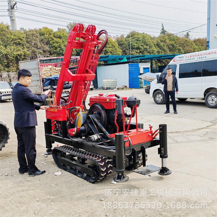 低矮型履带光伏钻机 小型自行走伸缩塔架钻孔机 快速成孔应用广泛