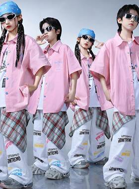 儿童街舞演出服男孩嘻哈时髦套装个性短袖长裤幼儿女生爵士舞服装