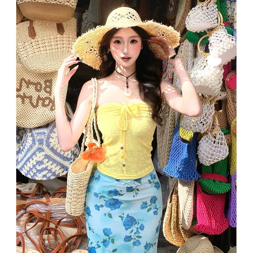 海边度假风套装纯欲设计感黄色挂脖抹胸上衣蓝色碎花半身裙两件套