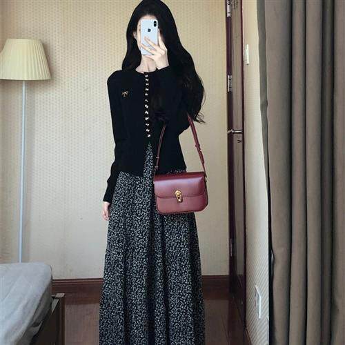 今年流行漂亮小衫黑色蝴蝶结毛衣女上衣秋季O女甜辣妹法式针织开