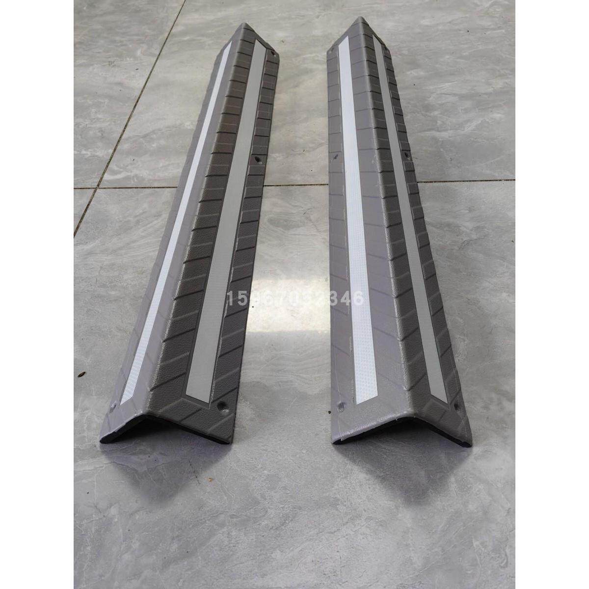 橡塑反光护角灰色护墙角车库柱子阳角防撞条保护条灰白地下车库