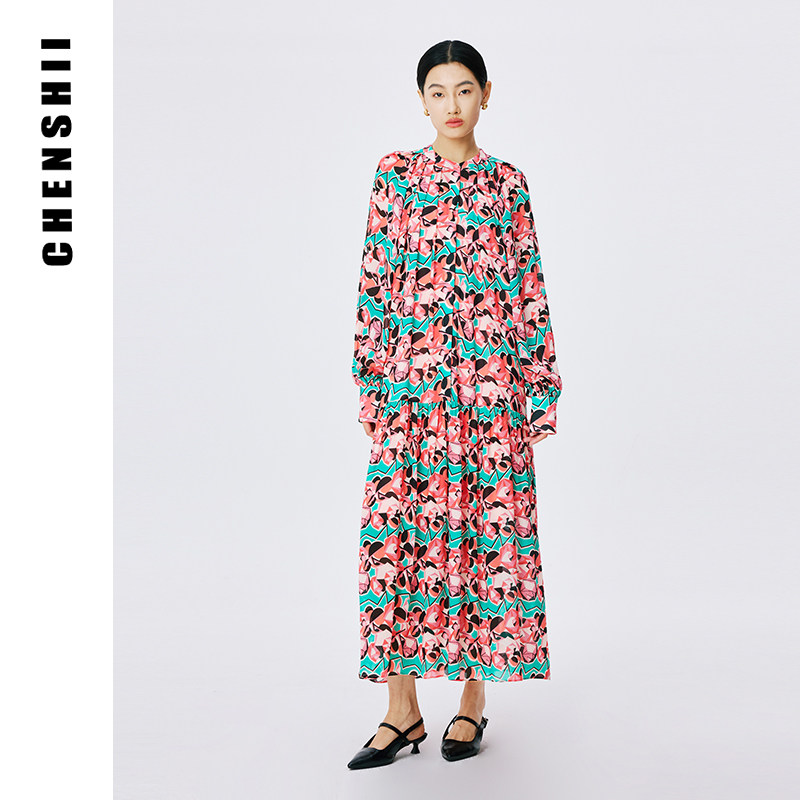 CHENSHII官方 2026春夏新款时尚优雅花色立领褶饰阔摆连衣裙女